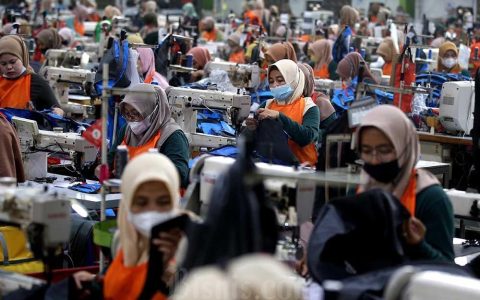 Disnakertrans Jabar: PHK 178 Buruh Garmen di Cimahi karena Efisiensi, Bukan Pabrik Tutup