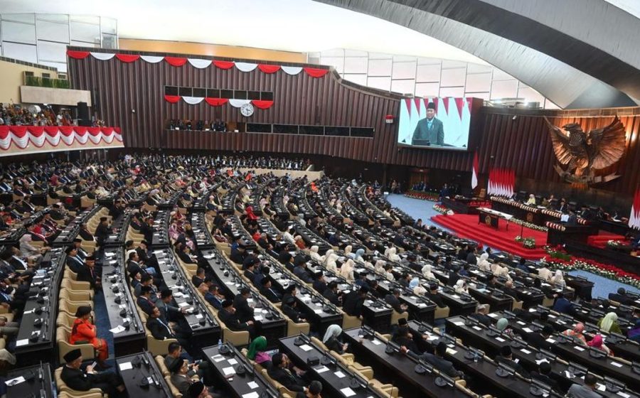 DPR Sahkan UU Perlindungan Ketenagakerjaan, Buruh Sambut dengan Aksi Tertib