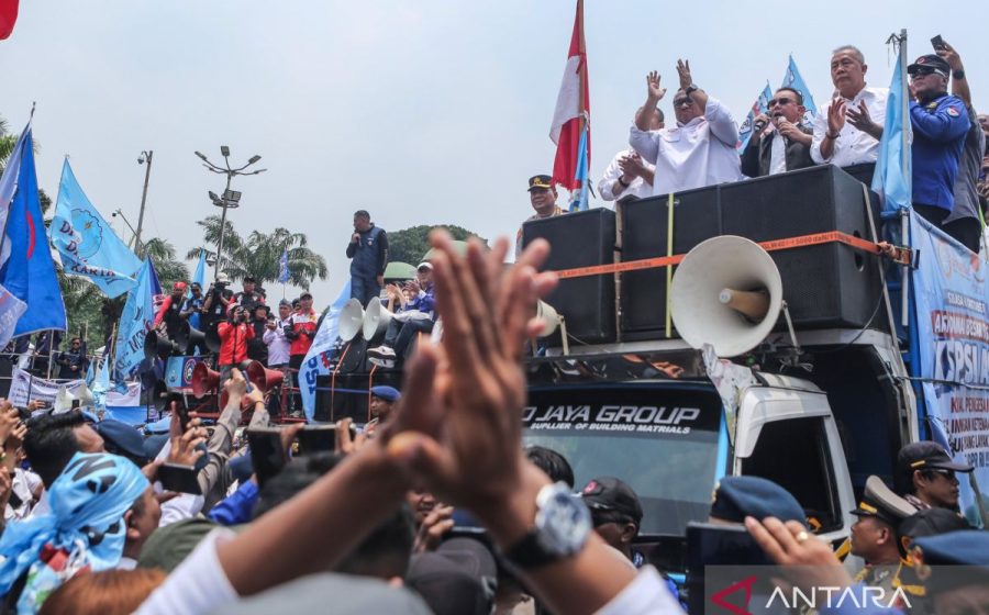 UU Perlindungan Ketenagakerjaan Disahkan DPR: Perkuat Hak Buruh dan Perketat Aturan PHK