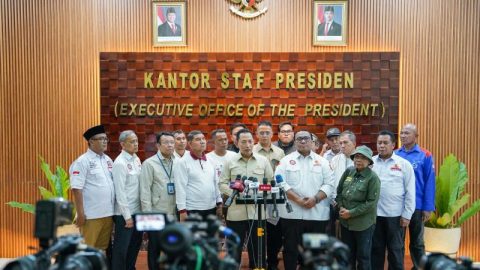 Ribuan Buruh Gelar Demo di Depan Gedung DPR RI, Desak UU yang Berpihak pada Pekerja